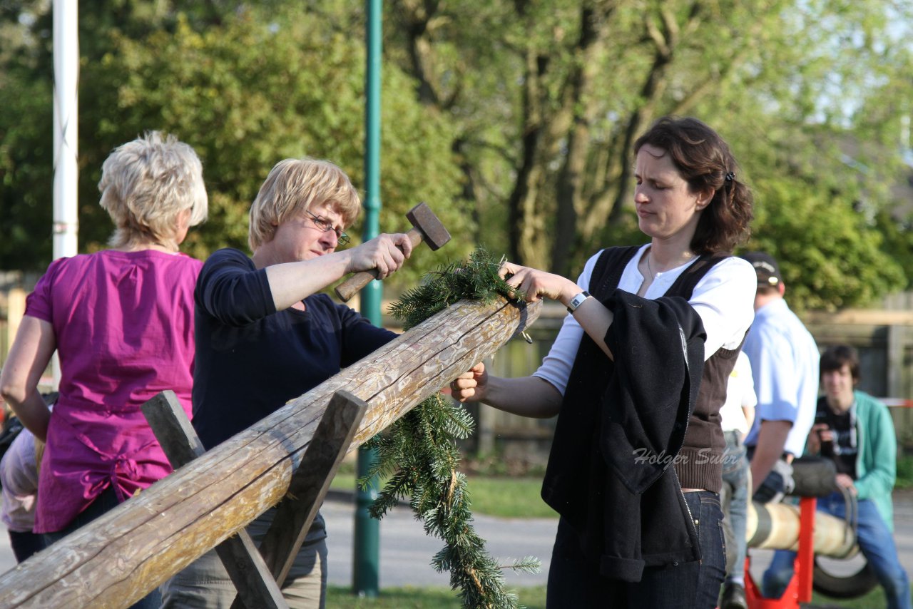 Bild 16 - Maibaum 2012